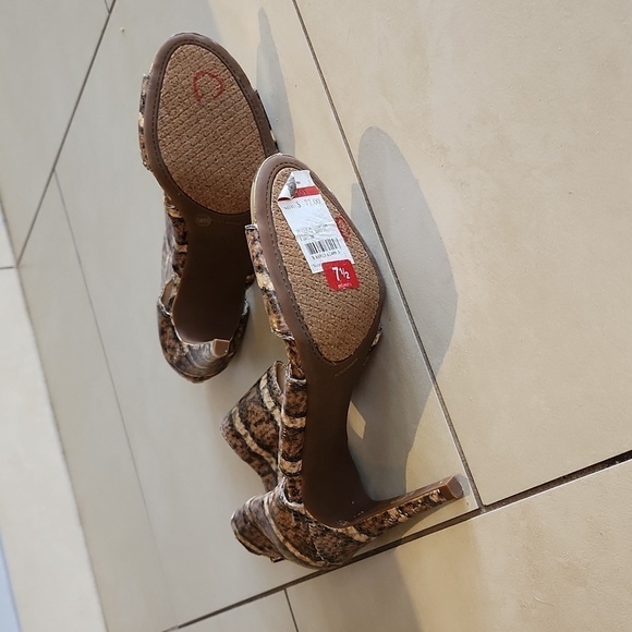 NWT Jessica Simpson Elizabeth Bootie. Sz 7.5 MSRP $110 - Picture 12 of 16